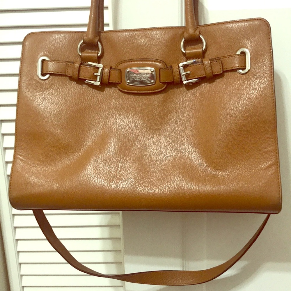 CAMEL AND SILVER MICHAEL KORS BAG
